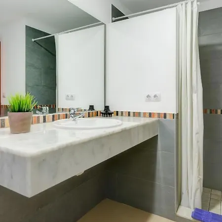 Playa Blanca Sleeps 10 Pool Air Con Wifi Villa Playa Blanca (Lanzarote)