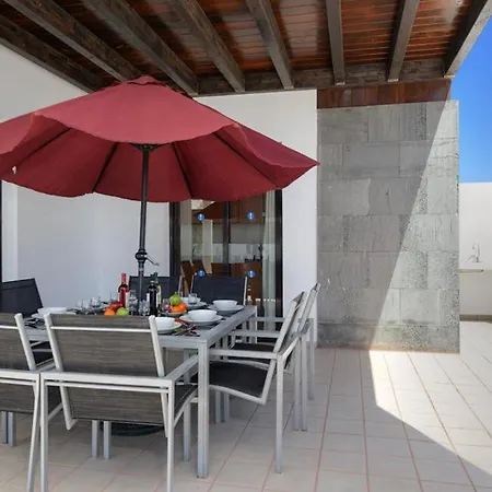 Villa Playa Blanca Sleeps 10 Pool Air Con Wifi *